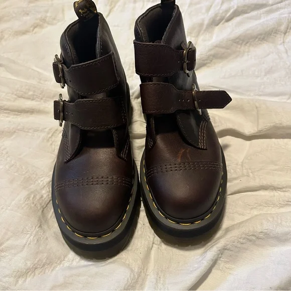 Dr. Marten Devon flower buckle - Picture 3 of 6